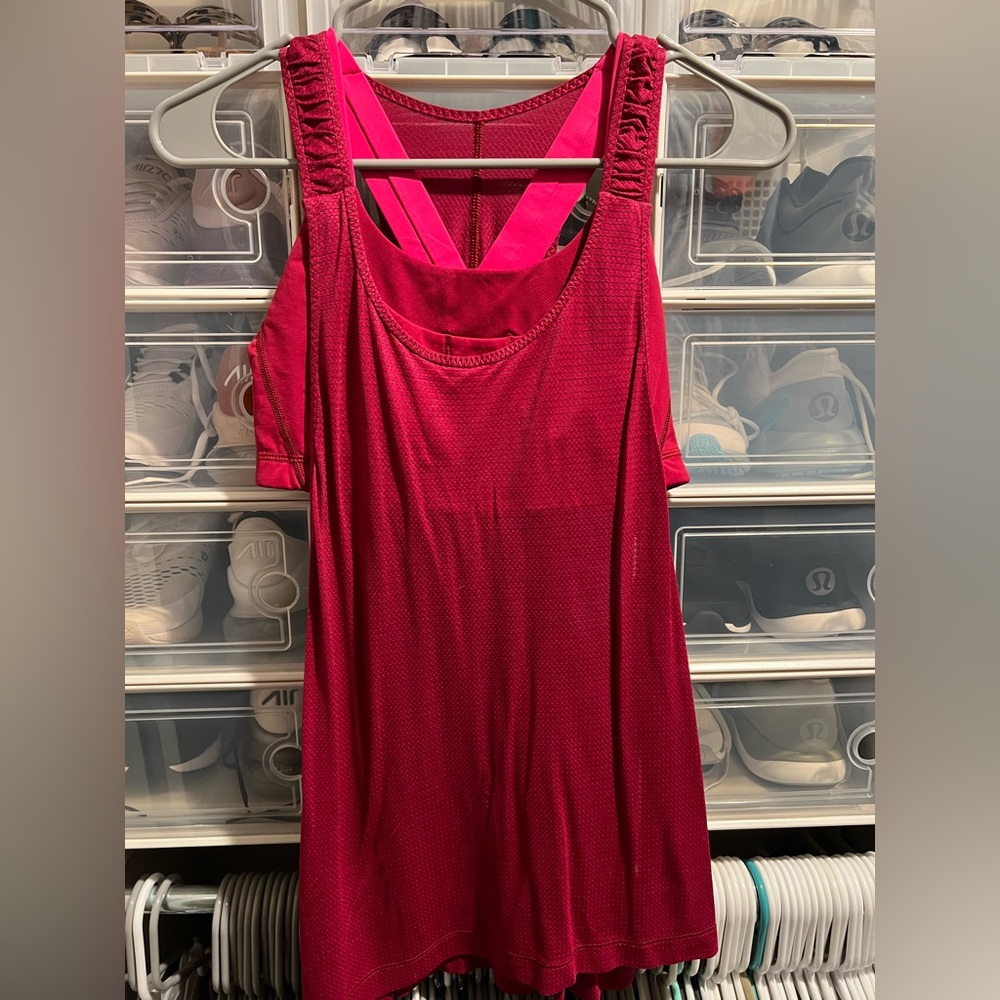 Lululemon tank top